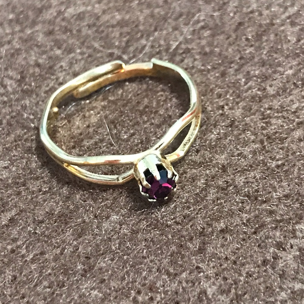 Ring, size 4 - Picture 4 of 7